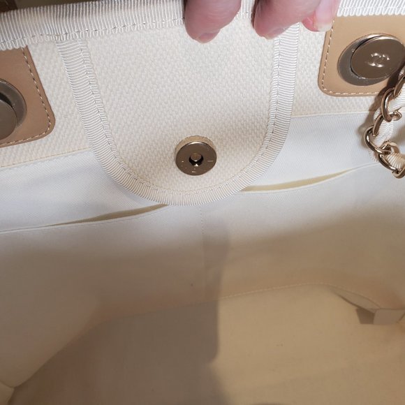 Chanel Deauville Tote - Picture 3 of 17